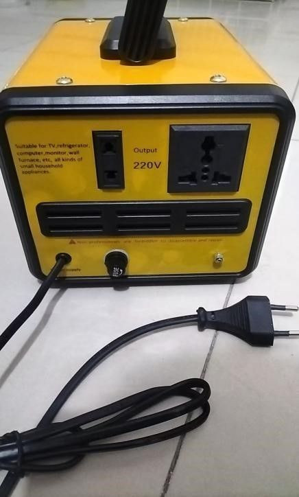 Yellow Voltage Regulator 500/1000/1500/2000/2500/3000VA